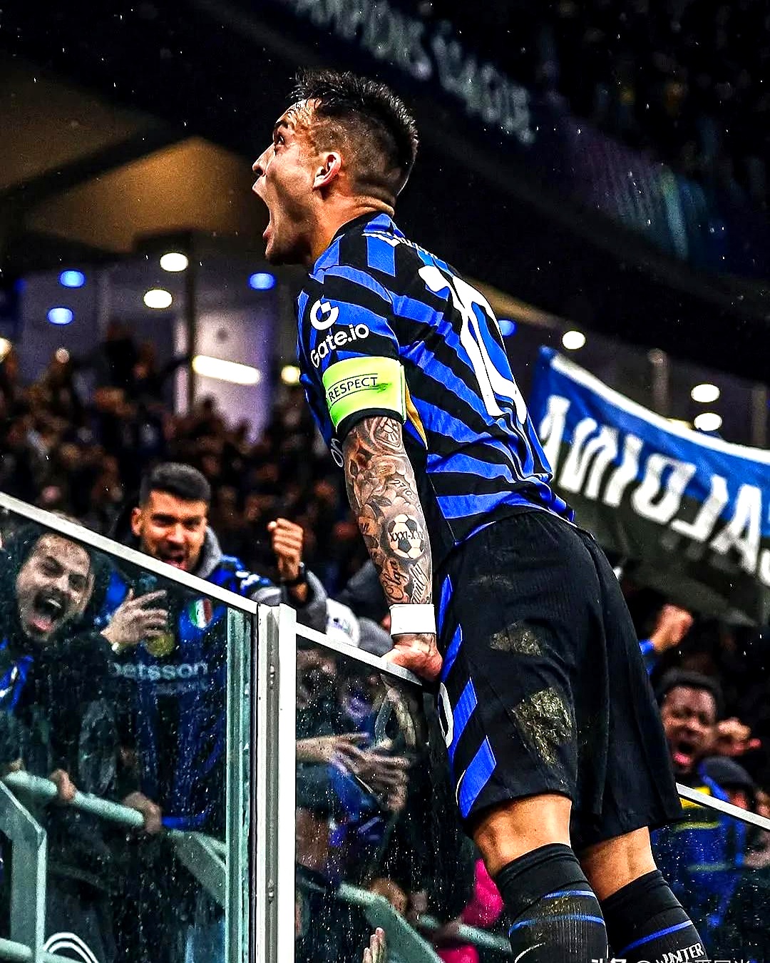 爱游戏在线-国际米兰客场惊险逃脱不败，保住晋级希望