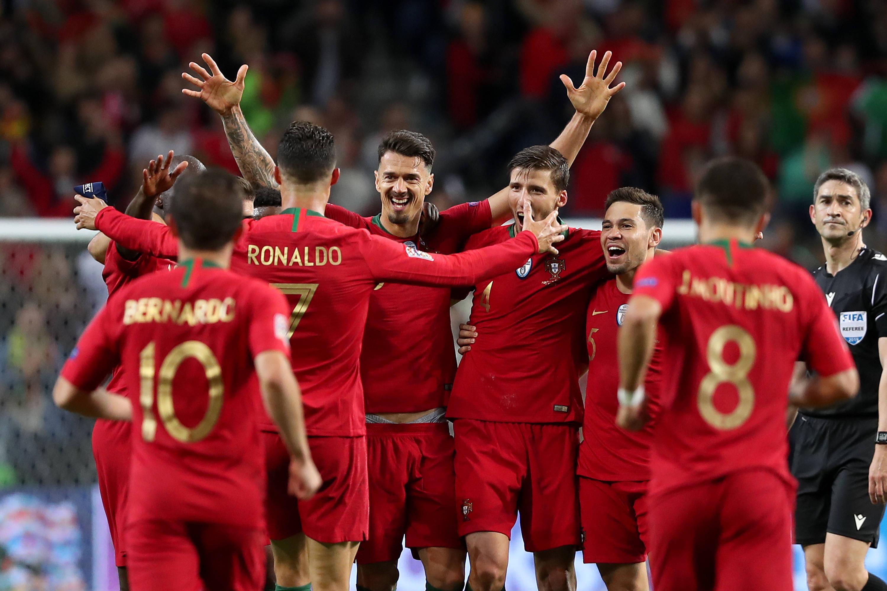 包含葡萄牙凭实力击败克罗地亚，欧预赛进程细评的词条