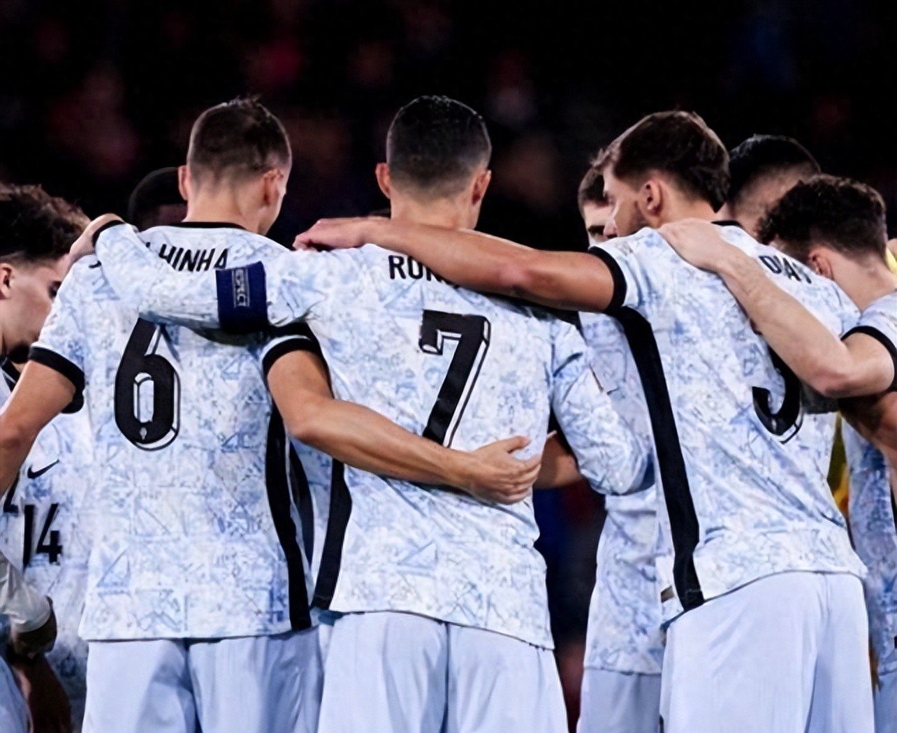 爱游戏vip注册-欧国联淘汰赛对阵揭晓，悬念重重