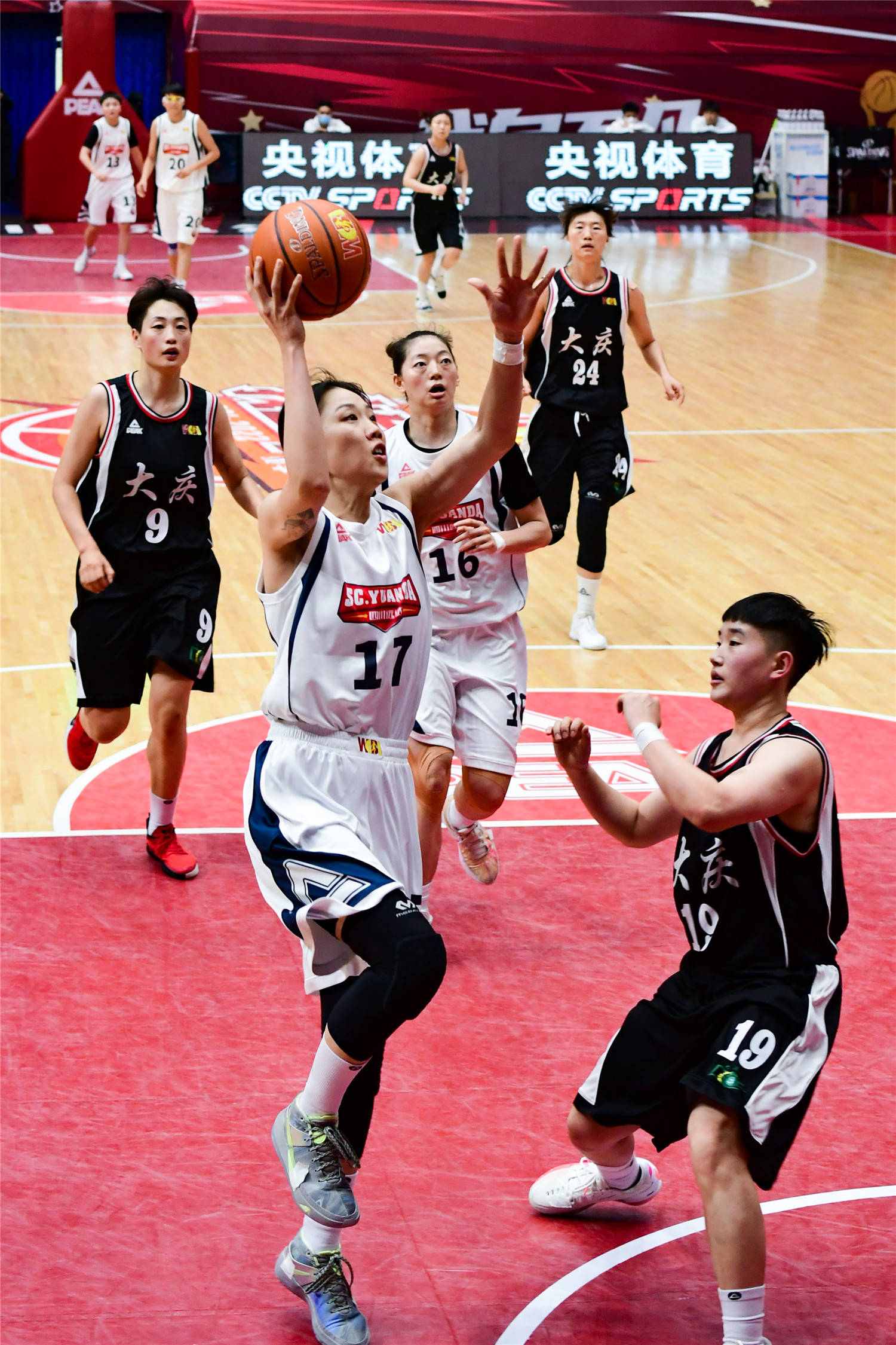 爱游戏vip注册-四川男篮再胜一场，势不可挡重返榜首的简单介绍