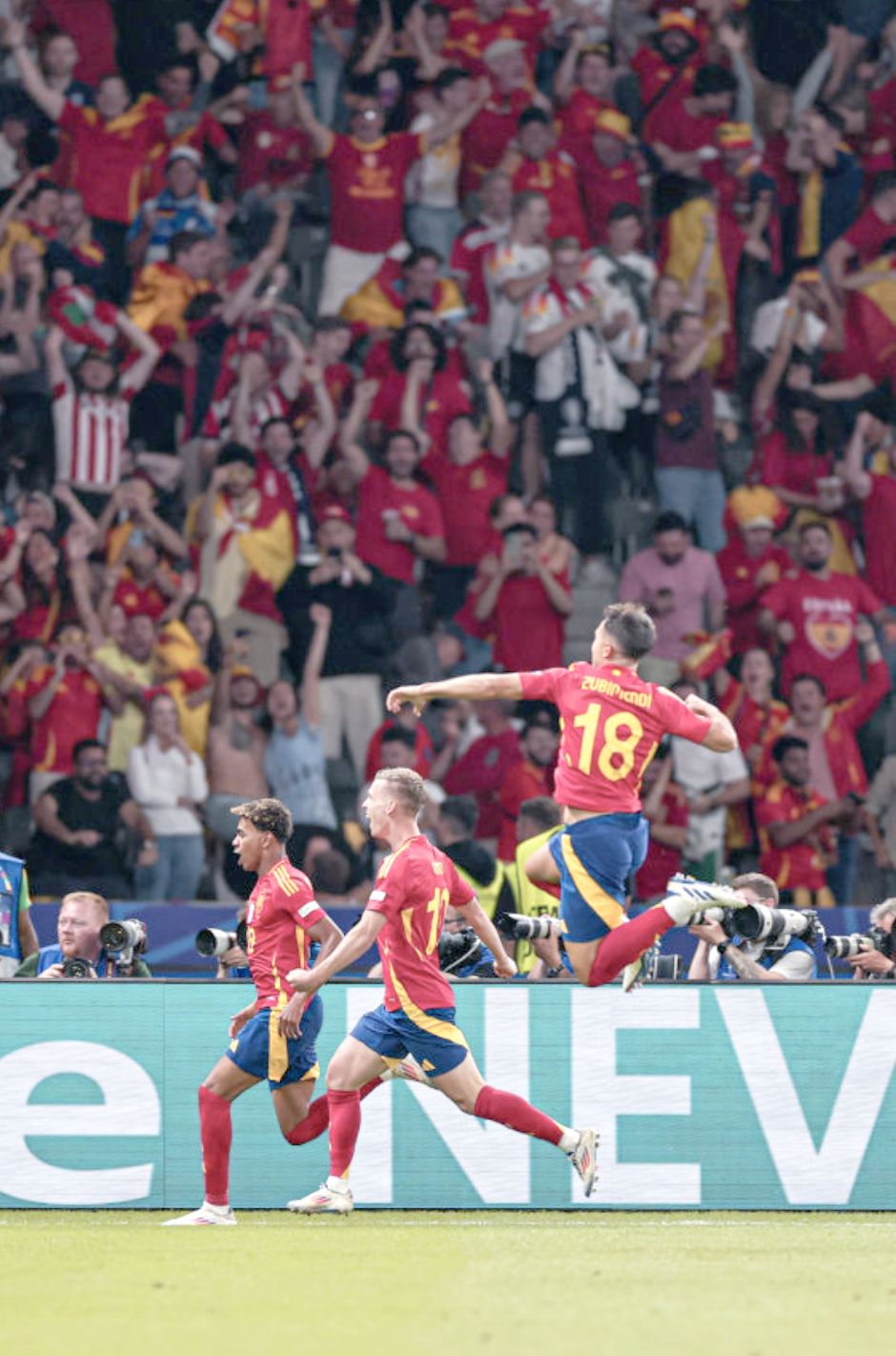 包含克罗地亚大胜瑞典，成功晋级欧洲杯四分之一决赛的词条