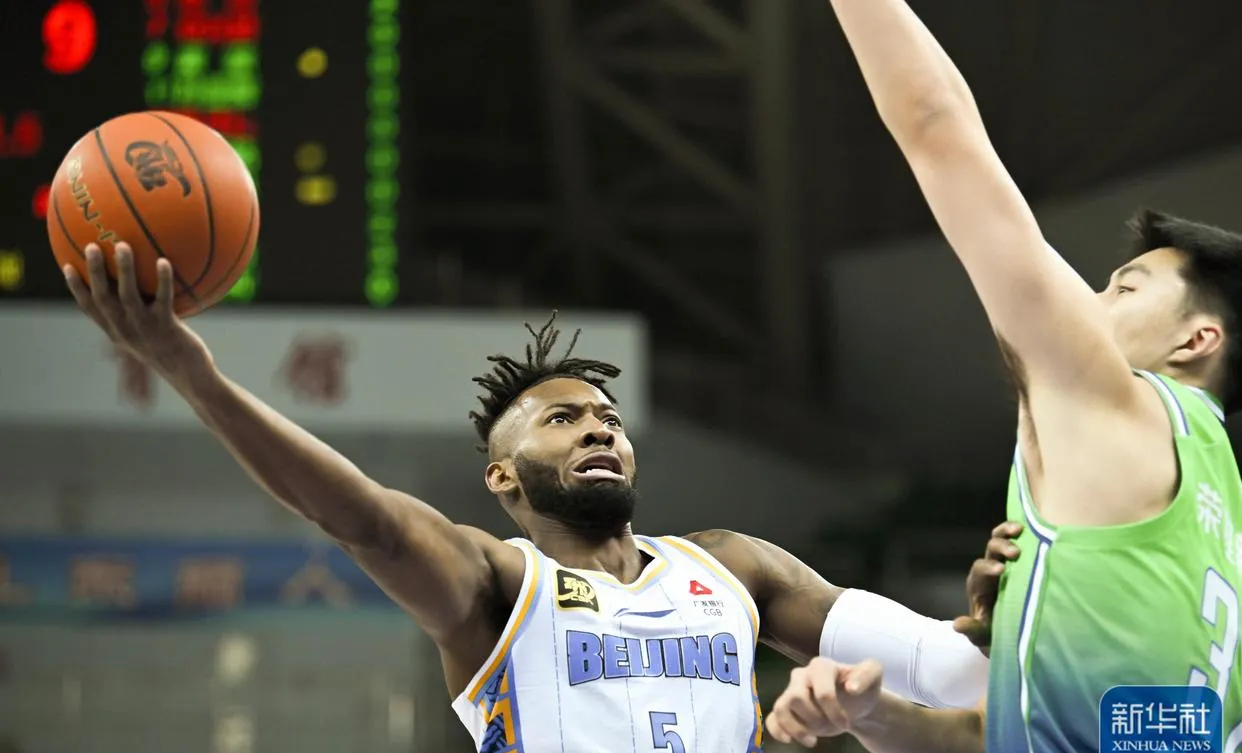 爱游戏网站入口-包含精英球员表现抢眼，受到球迷热捧的词条