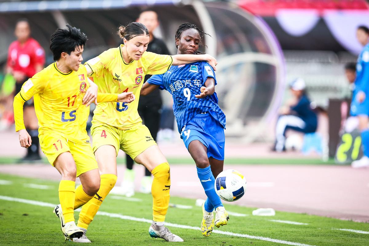 绝地反击:国内女足队员迎战尤为聚精会神的简单介绍 绝地反击:国内女足队员迎战尤为聚精会神的简单介绍