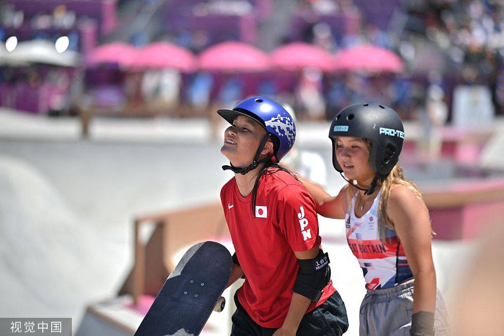 爱游戏在线-日本体操队大放异彩，团体赛夺金