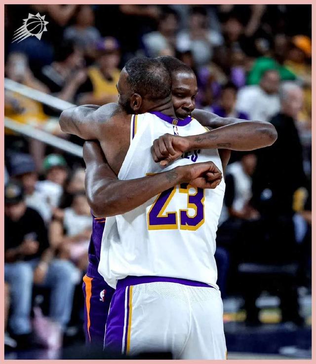 爱游戏娱乐-湖人双核同登场，率队逆转太阳的简单介绍