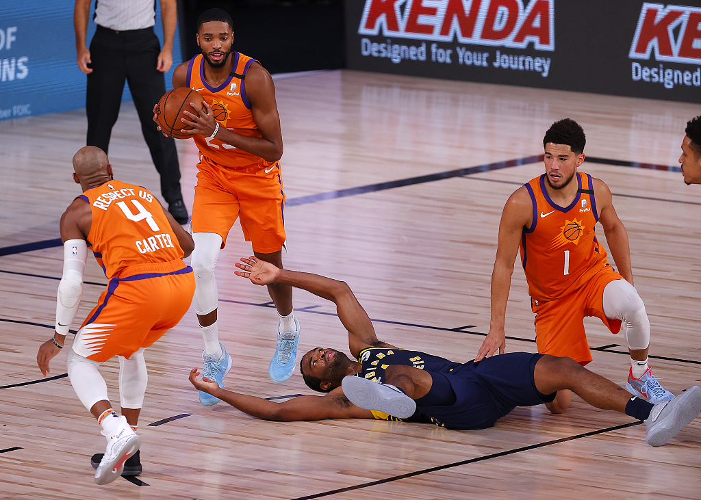 爱游戏活动-雄鹿遭遇热火逆转，止步五连胜的简单介绍