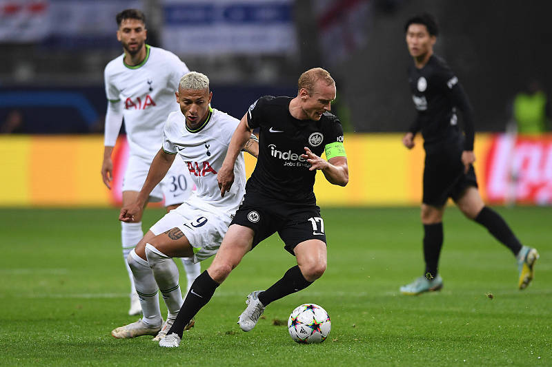 爱游戏投注-包含汉堡闷平卡尔斯鲁厄，保持低迷状态的词条