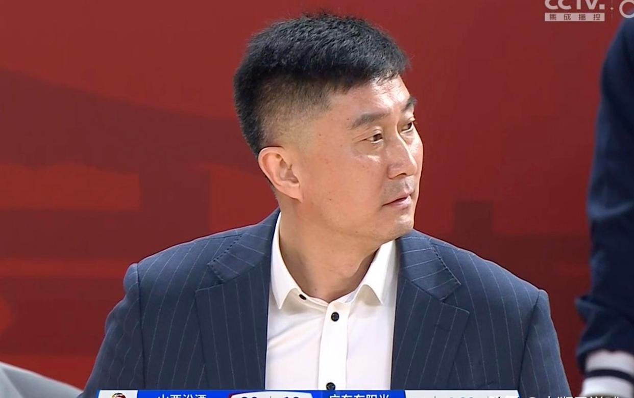 包含山西男篮遭遇连败，能否在客场止颓势？的词条