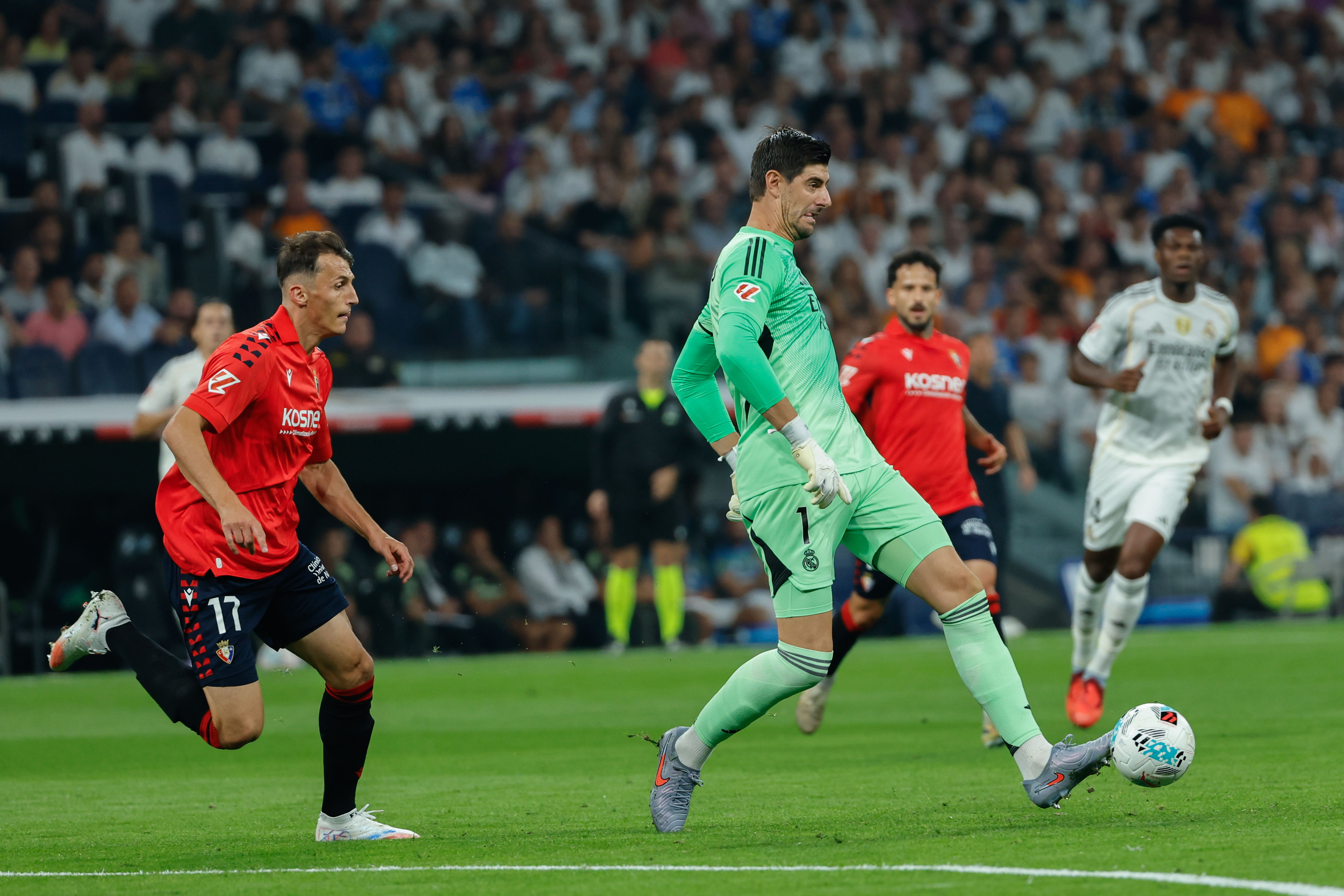 爱游戏网页版入口-皇马士气高昂，备战与西甲强队的关键足球比赛的简单介绍